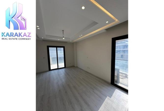 8100371 - Property Image 2