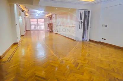 Apartment - 3 Bedrooms - 3 Bathrooms for sale in Glim - Hay Sharq - Alexandria