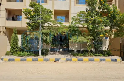 Apartment - 3 Bedrooms - 3 Bathrooms for sale in South Lotus - El Lotus - New Cairo City - Cairo