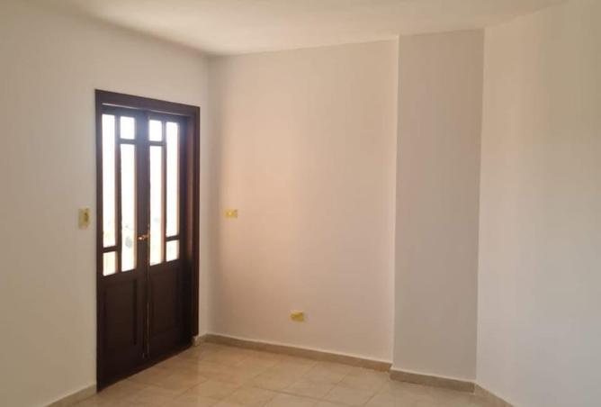 8452800 - Property Image 2