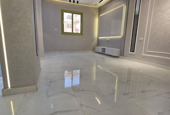 8323387 - Property Image 3