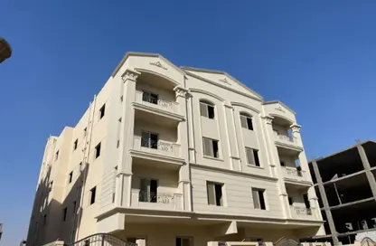 Apartment - 3 Bedrooms - 2 Bathrooms for sale in Bait Alwatan - The 5th Settlement - New Cairo City - Cairo