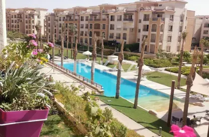 Apartment - 3 Bedrooms - 3 Bathrooms for sale in Stone Residence - 5th Settlement Compounds - The 5th Settlement - New Cairo City - Cairo