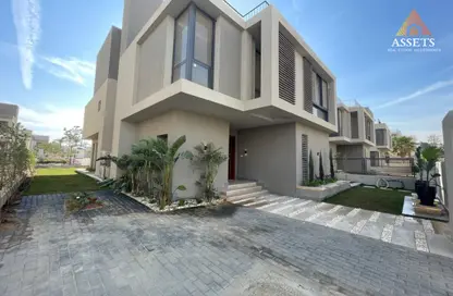 Villa - 4 Bedrooms - 5 Bathrooms for sale in Sodic East - 6th District - New Heliopolis - Cairo