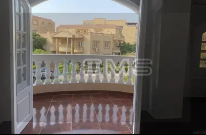 شقة - 3 غرف نوم - 3 حمامات للايجار في شارع اخناتون - الحي الخامس - التجمع الخامس - مدينة القاهرة الجديدة - القاهرة