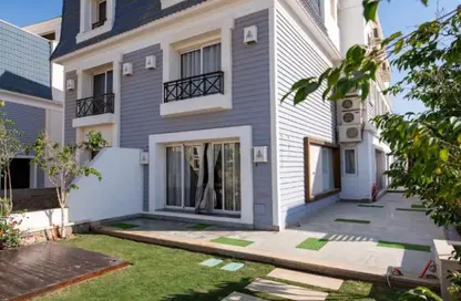 Villa - 3 Bedrooms - 3 Bathrooms for sale in Mountain View iCity October - 6 October Compounds - 6 October City - Giza