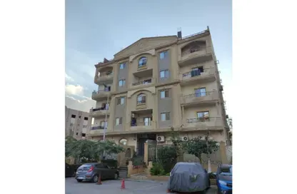 Apartment - 2 Bedrooms - 2 Bathrooms for sale in South Lotus - El Lotus - New Cairo City - Cairo