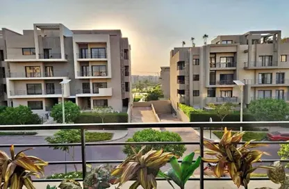 Apartment - 2 Bedrooms - 2 Bathrooms for sale in Fifth Square - The 5th Settlement - New Cairo City - Cairo