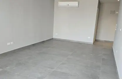 Apartment - 3 Bedrooms - 3 Bathrooms for sale in Village West - Sheikh Zayed Compounds - Sheikh Zayed City - Giza