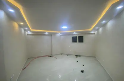 Office Space - Studio - 1 Bathroom for rent in King Faisal St. - El Talbia - Faisal - Hay El Haram - Giza