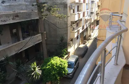 Apartment - 3 Bedrooms - 2 Bathrooms for sale in Kafr Abdo St. - Kafr Abdo - Roushdy - Hay Sharq - Alexandria