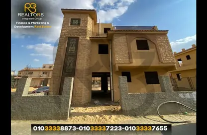 Villa - 4 Bedrooms - 4 Bathrooms for sale in Green Plaza 1 - New Zayed City - Sheikh Zayed City - Giza