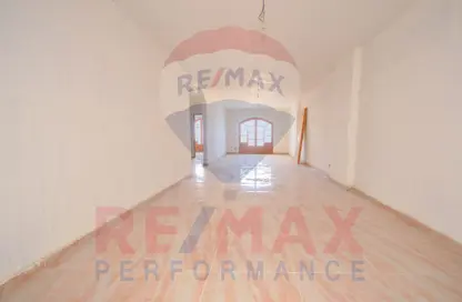 Apartment - 3 Bedrooms - 2 Bathrooms for sale in Moharam Bek St. - Moharam Bek - Hay Wasat - Alexandria