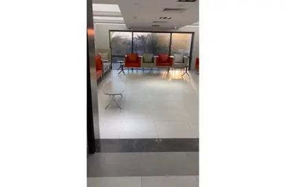 عيادة - استوديو - 2 حمامات للايجار في نيو جيزة - طريق مصر اسكندرية الصحراوي - مدينة 6 أكتوبر - الجيزة