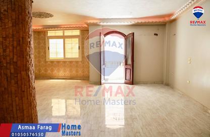 Apartment - 3 Bedrooms - 2 Bathrooms for sale in Al Jaish Street - Al Mansoura - Al Daqahlya