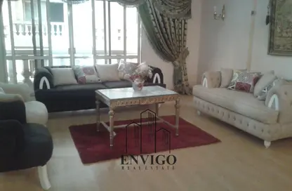 شقة - 3 غرف نوم - 2 حمامات للبيع في شارع السيده خديجه - الحديقة الدولية - الحي السابع - مدينة نصر - القاهرة