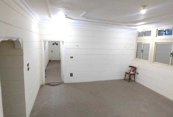 8431011 - Property Image 3