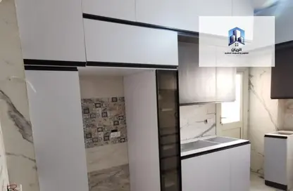 Apartment - 3 Bedrooms - 2 Bathrooms for sale in 3rd District East - Shorouk City - Cairo