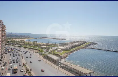 شقة - 8 غرف نوم - 8 حمامات للبيع في طريق الجيش - لوران - حي شرق - الاسكندرية