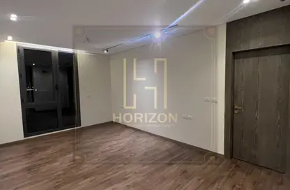 Apartment - 3 Bedrooms - 3 Bathrooms for sale in Eastown - 5th Settlement Compounds - The 5th Settlement - New Cairo City - Cairo