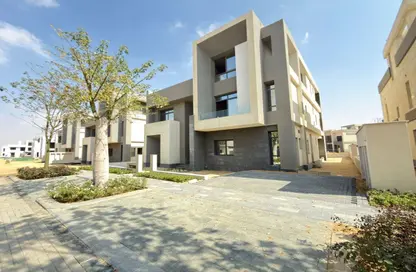 Villa - 6 Bedrooms - 7+ Bathrooms for sale in El Patio Town - 5th Settlement Compounds - The 5th Settlement - New Cairo City - Cairo