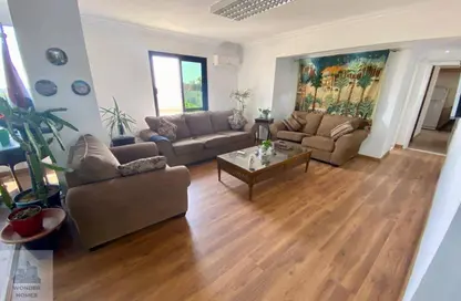 Penthouse - 4 Bedrooms - 3 Bathrooms for sale in Sarayat Al Maadi - Hay El Maadi - Cairo