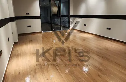 Office Space - Studio - 1 Bathroom for rent in Hyde Park - 5th Settlement Compounds - The 5th Settlement - New Cairo City - Cairo