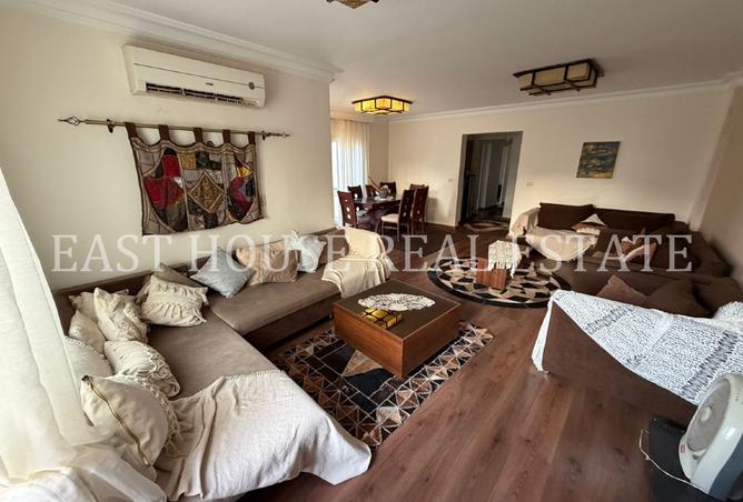 8212553 - Property Image 2