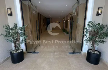 Apartment - 3 Bedrooms - 4 Bathrooms for sale in Village West - Sheikh Zayed Compounds - Sheikh Zayed City - Giza