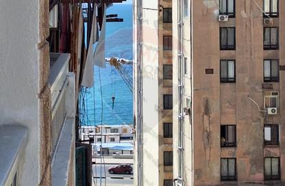 Apartment - 2 Bedrooms - 1 Bathroom for sale in Mahmoud Al Essawy St. - Sidi Beshr - Hay Awal El Montazah - Alexandria