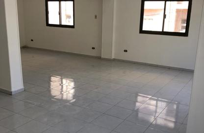 Apartment - 3 Bedrooms - 2 Bathrooms for rent in Mohamed Korayem St. - 6th Zone - Nasr City - Cairo