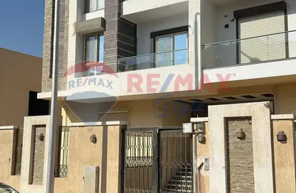 شقة - 2 غرف نوم - 2 حمامات للايجار في حى القرنفل - التجمع الخامس - مدينة القاهرة الجديدة - القاهرة