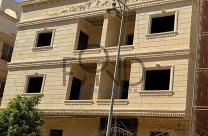 Apartment - 3 Bedrooms - 2 Bathrooms for sale in Mohamed Naguib Axis - Abou El Houl - New Cairo City - Cairo