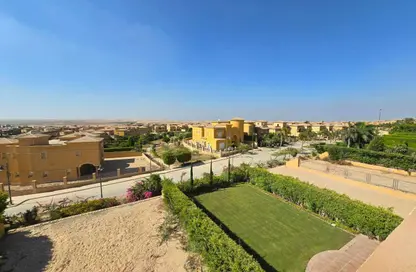 فيلا - 4 غرف نوم - 6 حمامات للبيع في ميدوز بارك - كمبوندات الشيخ زايد - الشيخ زايد - الجيزة