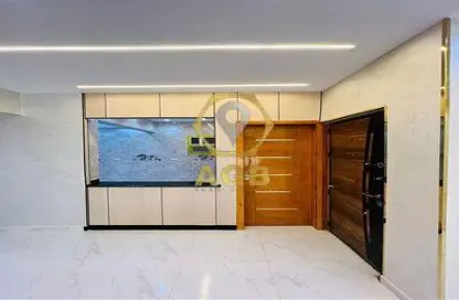 Apartment - 3 Bedrooms - 3 Bathrooms for sale in Sheikh Zayed City - Giza