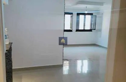Apartment - 2 Bedrooms - 2 Bathrooms for sale in Thirteenth Sector - Zahraa El Maadi - Hay El Maadi - Cairo
