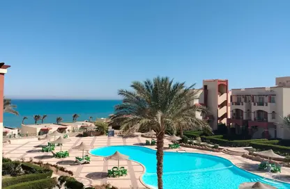 Chalet - 2 Bedrooms - 1 Bathroom for sale in Lasirena Palm Beach - Al Ain Al Sokhna - Suez
