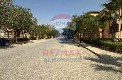 فيلا - 8 غرف نوم - 2 حمامات للبيع في حي المعادي - القاهرة