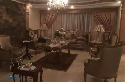 Apartment - 2 Bedrooms - 2 Bathrooms for sale in Nagaty Serag St. - 8th Zone - Nasr City - Cairo