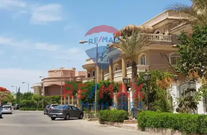 Villa - 5 Bedrooms - 4 Bathrooms for sale in Yasmine District - 14th District - Sheikh Zayed City - Giza