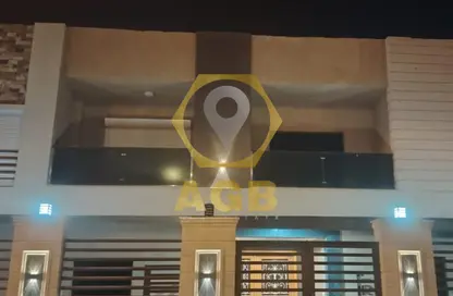 Apartment - 3 Bedrooms - 2 Bathrooms for sale in 6th Neighborhood - 3rd District East - Shorouk City - Cairo