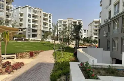 Apartment - 3 Bedrooms - 3 Bathrooms for sale in Hyde Park - New Cairo City - Cairo