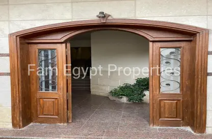 Apartment - 3 Bedrooms - 3 Bathrooms for sale in Musab Bin Omair St. - Area E - Ganoob El Acadimia - New Cairo City - Cairo