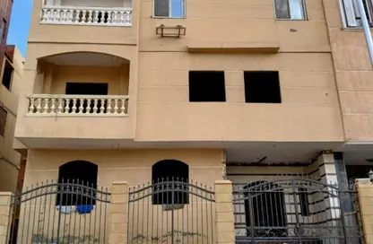 بناية كاملة - 3 غرف نوم - 2 حمامات للبيع في المستثمرين الجنوبية - مدينة القاهرة الجديدة - القاهرة
