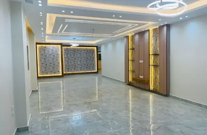 شقة - 3 غرف نوم - 2 حمامات للبيع في البوابة الثالثة القديمة - خفرع - حدائق الاهرام - الجيزة