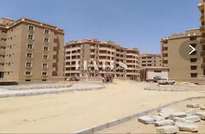 Apartment - 3 Bedrooms - 1 Bathroom for sale in South Teseen St. - The 5th Settlement - New Cairo City - Cairo