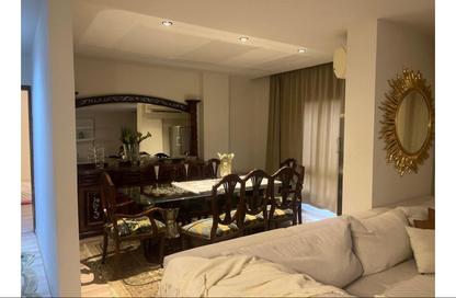 Apartment - 2 Bedrooms - 2 Bathrooms for sale in Omarat Madinet Al Fath St. - Al Hadiqah Al Dawliyah - 7th District - Nasr City - Cairo