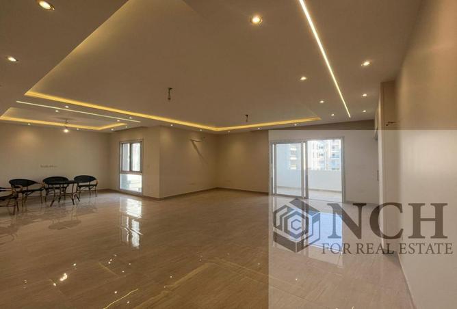 8324015 - Property Image 3