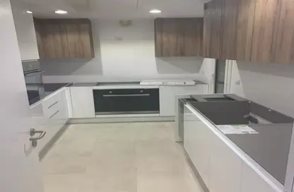 Apartment - 3 Bedrooms - 2 Bathrooms for sale in Park Side Residence - Zed Towers - Sheikh Zayed Compounds - Sheikh Zayed City - Giza