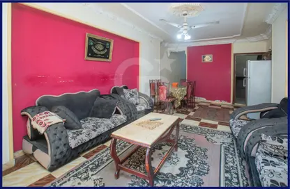 Apartment - 3 Bedrooms - 1 Bathroom for sale in Khalf 57 Khaled Ben Al Walid St. - Miami - Hay Awal El Montazah - Alexandria